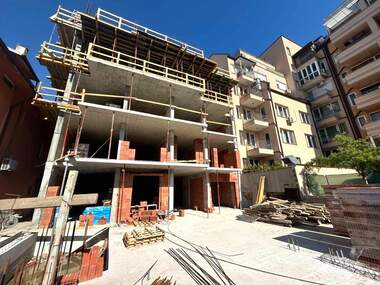 For sale - Apartment in Banishora,  Sofia