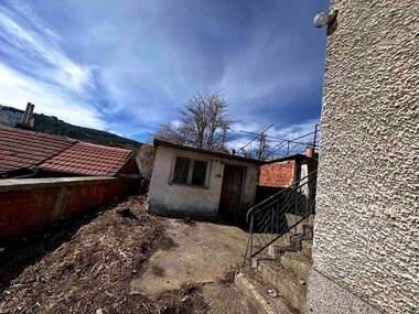 Verkauf - Etage von Haus in Dupniza,  Küstendil