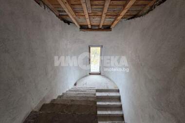For sale - House in Voluiak,  Sofia