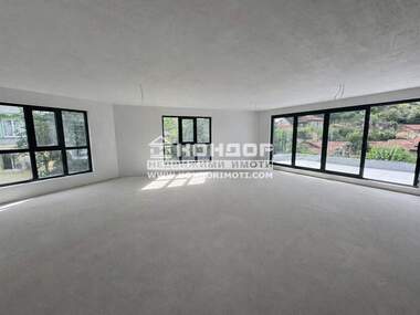 Vânzare - Apartament în Center,  Plovdiv