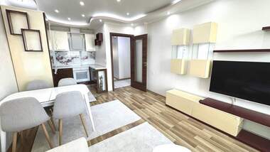 Închiriere - Apartament în Slaveîkov,  Burgas
