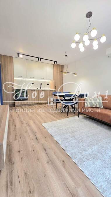Vânzare - Apartament în Iztok,  Sofia