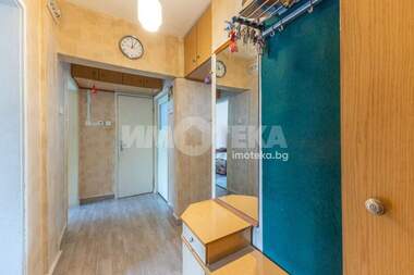 Vânzare - Apartament în Mladost 1,  Varna