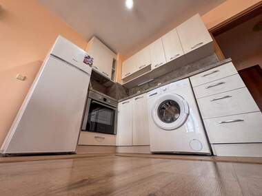 Închiriere - Apartament în Zornița,  Burgas
