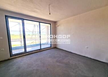 Vânzare - Apartament în Ostromila,  Plovdiv