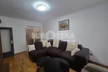 Închiriere - Apartament în Zona B-18,  Sofia