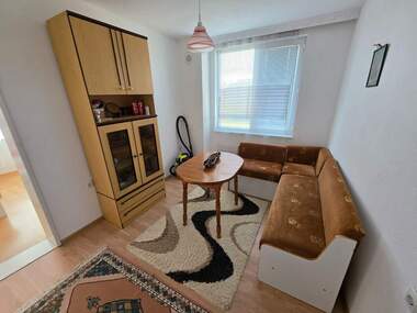 Verkauf - Etage von Haus in Lowez,  Targowishte