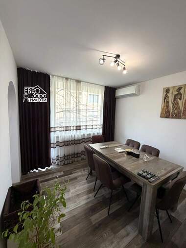 Închiriere - Apartament în Tri ceuceura-iug,  Stara Zagora