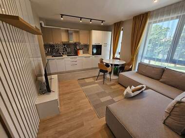 Miete - Wohnung in Mladejki halm,  Plowdiw
