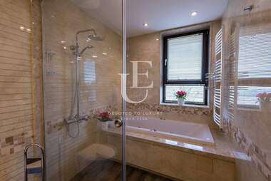 Închiriere - Apartament în Simeonovo,  Sofia