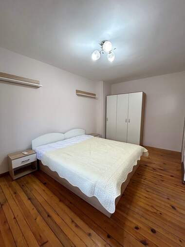 Vânzare - Apartament în Liatno kino Trakia,  Varna