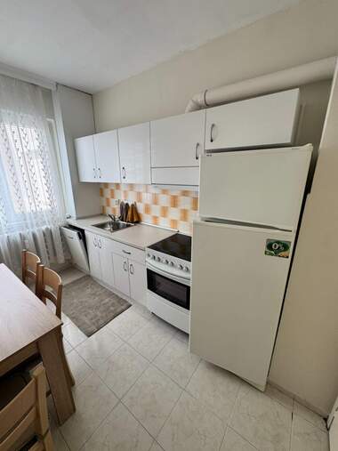Închiriere - Apartament în Kărșiaka,  Plovdiv