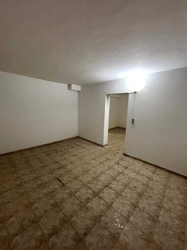 Verkauf - Laden/Büro/Schönheitssalon/Zahnarztbüro in Center,  Sovia