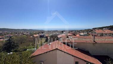 Vânzare - Apartament în Vinița,  Varna