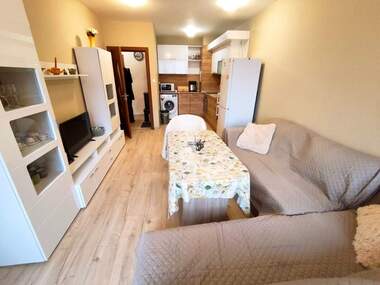 Închiriere - Apartament în Slaveîkov,  Burgas