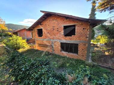 For sale - House in Brestovica,  Plovdiv