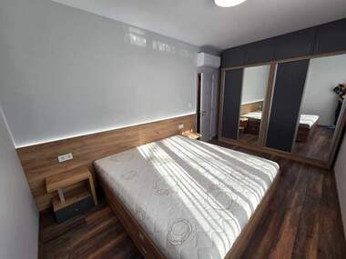 Miete - Wohnung in Mladejki halm,  Plowdiw