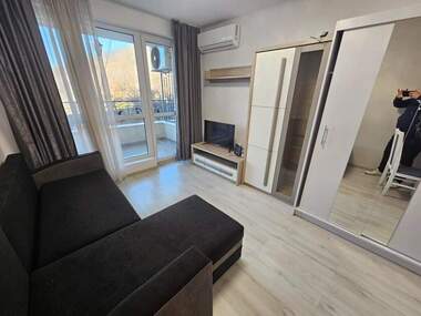 Miete - Wohnung in Mladejki halm,  Plowdiw