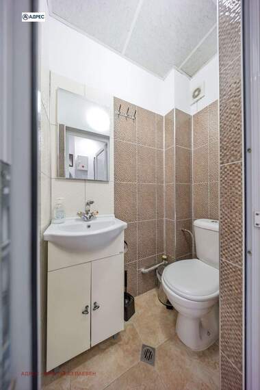 Vânzare - Apartament în Aprilți,  Lovece