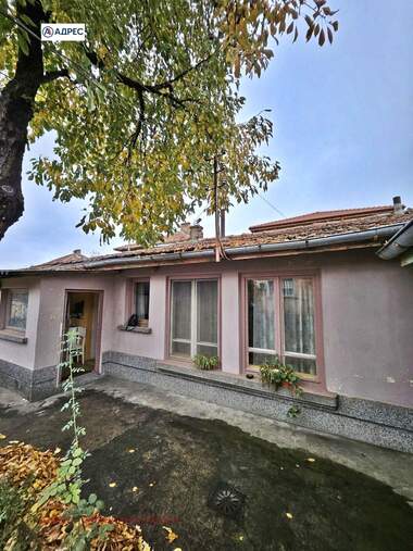 For sale - Floor of a house in Storgozia,  Pleven