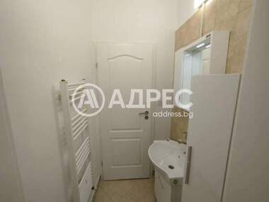Ενοίκιο - Κατάστημα σε Център,  София