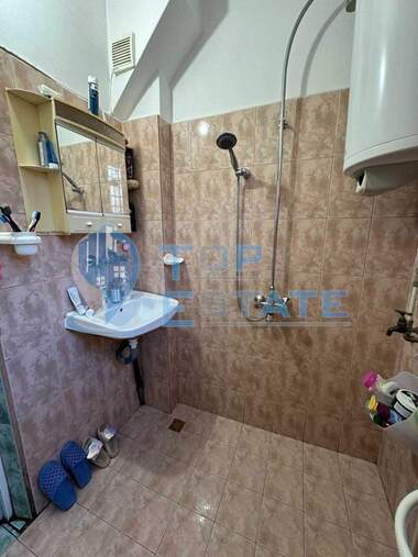 For sale - Floor of a house in Centеr,  Veliko Tarnovo