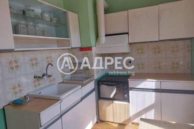 Închiriere - Apartament în Văzrajdane,  Burgas