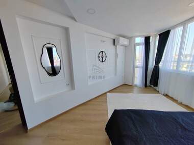 Închiriere - Apartament în Lazur,  Burgas