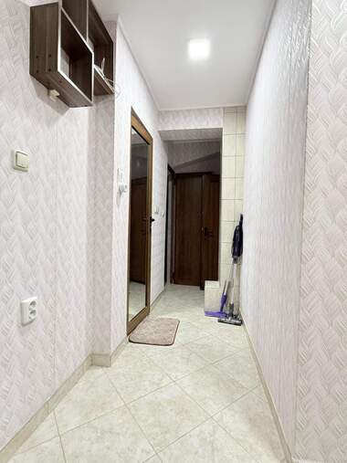 Miete - Wohnung in Wazrajdane,  Burgas