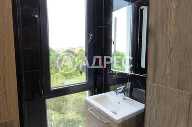 Vânzare - Apartament în Avtogara,  Varna