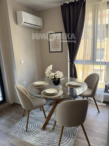 For sale - Apartment in Mladejki halm,  Plovdiv
