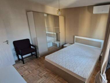 Închiriere - Apartament în Izgrev,  Burgas