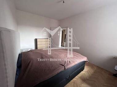 Vânzare - Apartament în Mladost-2,  Sofia