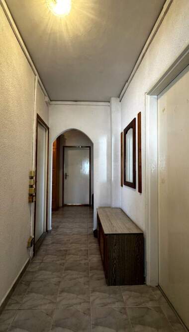 Продажба - Апартамент в Дружба 3,  Русе