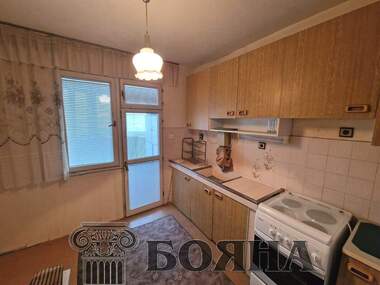 Продажба - Апартамент в Дружба 3,  Русе