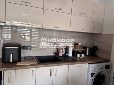 Vânzare - Apartament în Kărșiaka,  Plovdiv