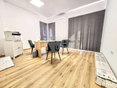 Vânzare - Apartament în Mladost 1,  Varna