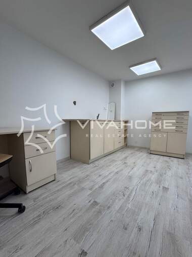 For sale - Store/Office/Storage/Beauty saloon/Venue/Dental office in Center,  Varna