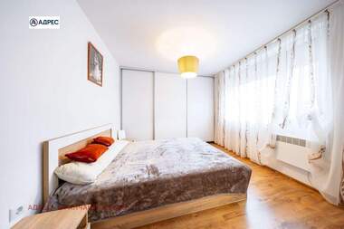 Vânzare - Apartament în Mladost,  Lovece