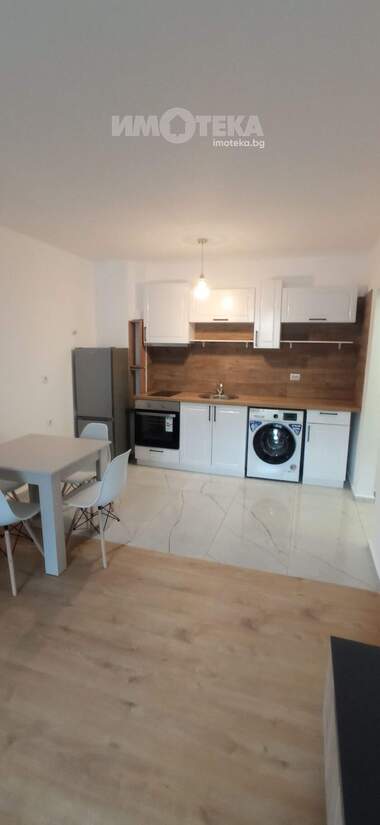 For sale - Apartment in Kiuchuk Parij,  Plovdiv