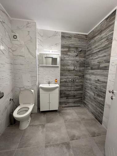 Închiriere - Apartament în Lazur,  Burgas