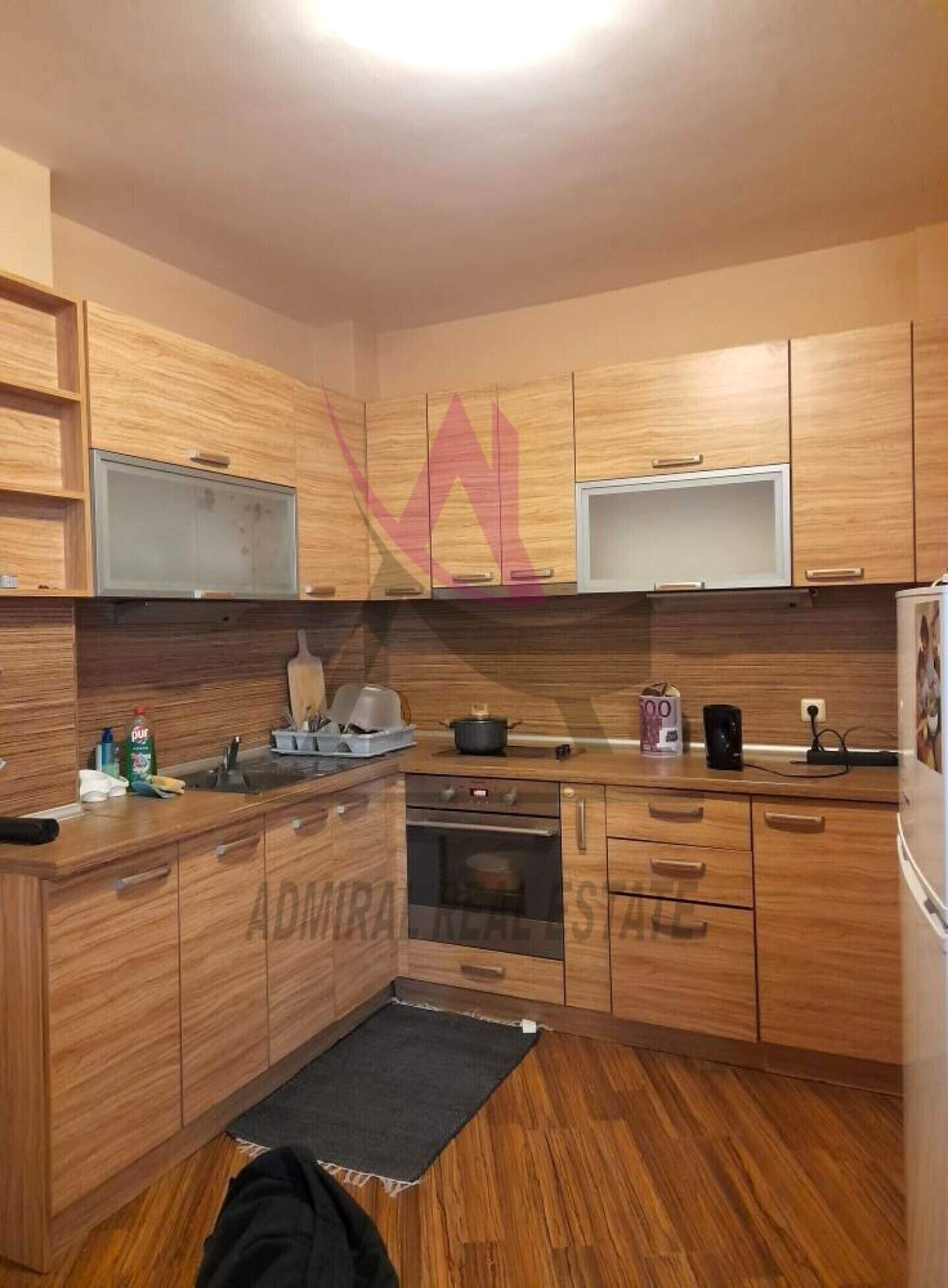 studio Apartament în Văzrajdane 1, Varna – fotografia 2