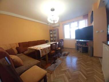 Verkauf - Wohnung in Pazara,  Schumen