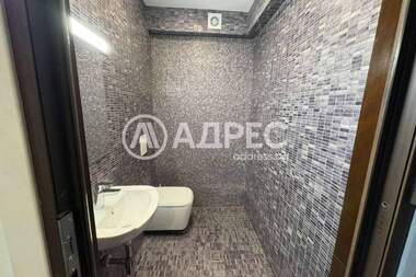 Ενοίκιο - Γραφείο σε Център,  Варна