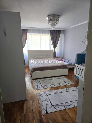 Vânzare - Apartament în Diana,  Iambol