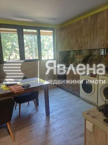 For sale - Apartment in Vazrajdane,  Burgas