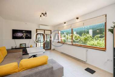 For sale - House in Borovec - Iug,  Varna