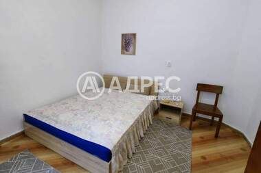 Închiriere - Apartament în Center,  Varna