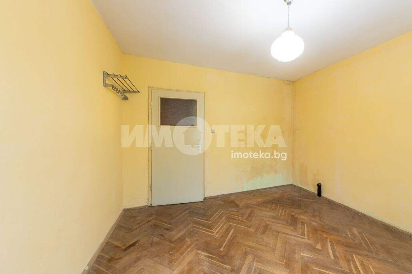 Тристаен Апартамент в к.к. Чайка, Варна – снимка 9