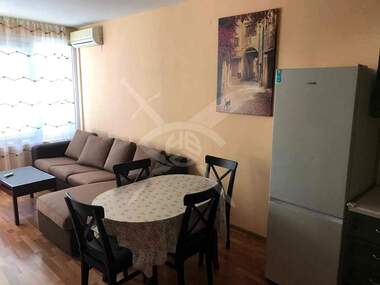 Închiriere - Apartament în Center,  Varna
